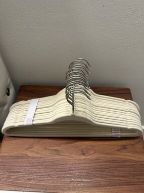 Cream Velvet Slim Space-Saving Hangers - Set of 10